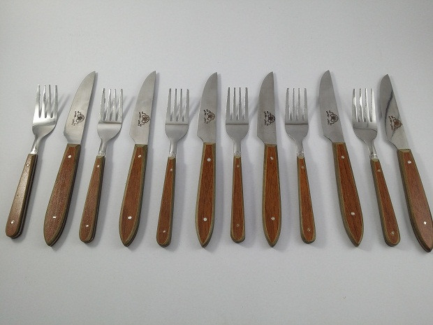 کارد و چنگال میوه خوری چوبی